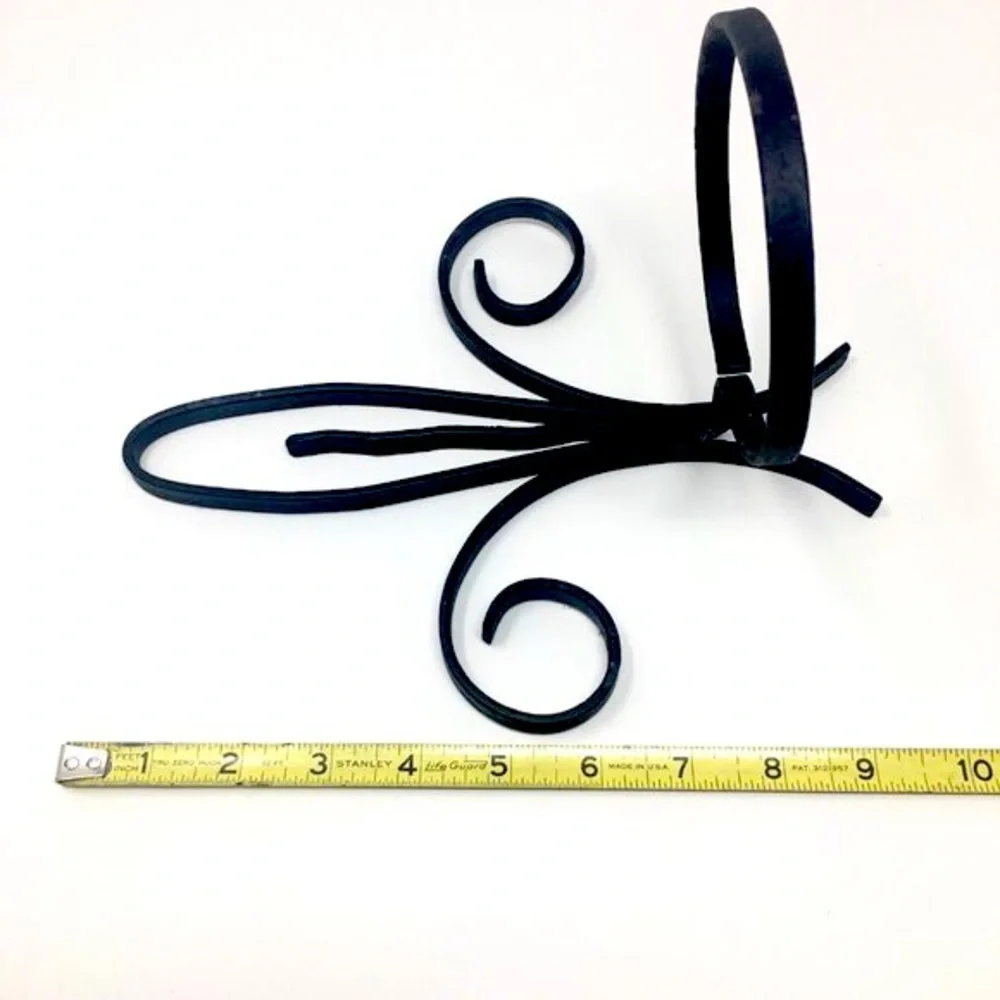 Vintage Black Wrought Iron Fleur De Lis Decorative Wall Mount Flower Pot Holder
